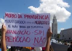 10 15 2013_Delia Dorsa_favelas 1