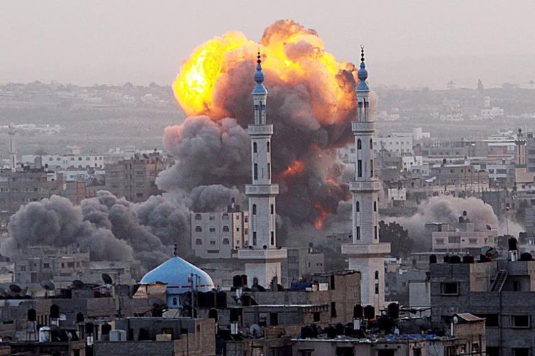 bombardamenti israeliani