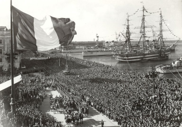 Visita del presidente Einaudi per il ritorno di Trieste all'Italia, 4 novembre 1954.