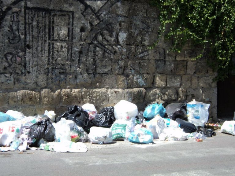 Spazzatura Succivo