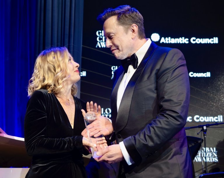 Giorgia Meloni e Elon Musk Giorgia Meloni e Elon Musk